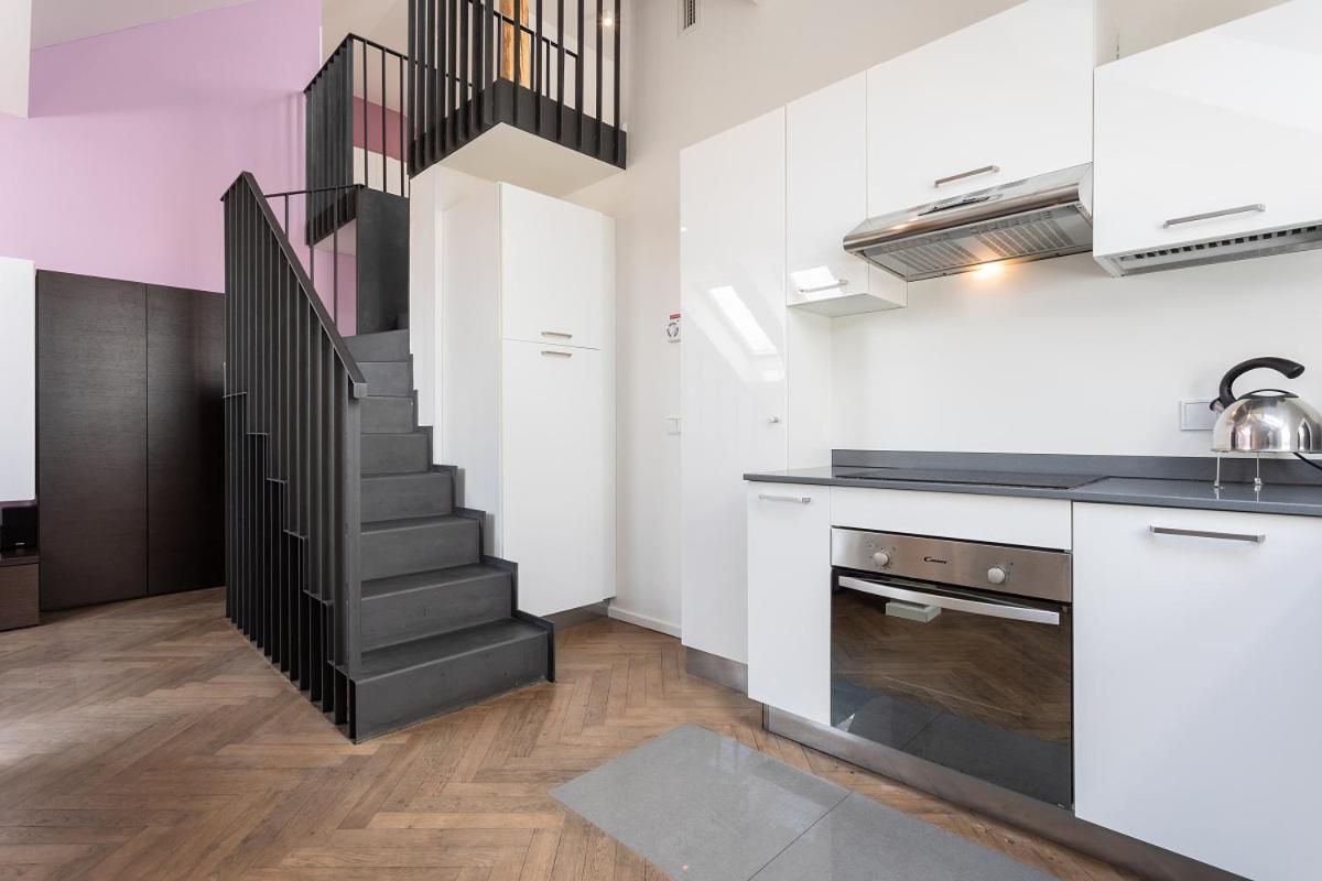 Modern Close To River Appartement