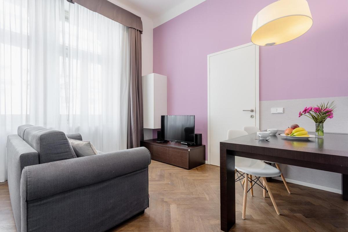 Appartement Modern Close To River *
